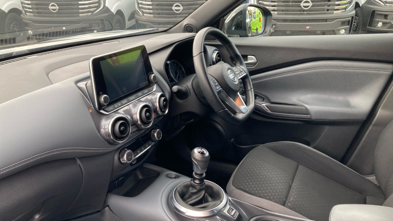 Nissan Juke 1.0 DiG-T 114 N-Connecta 5dr Petrol Hatchback